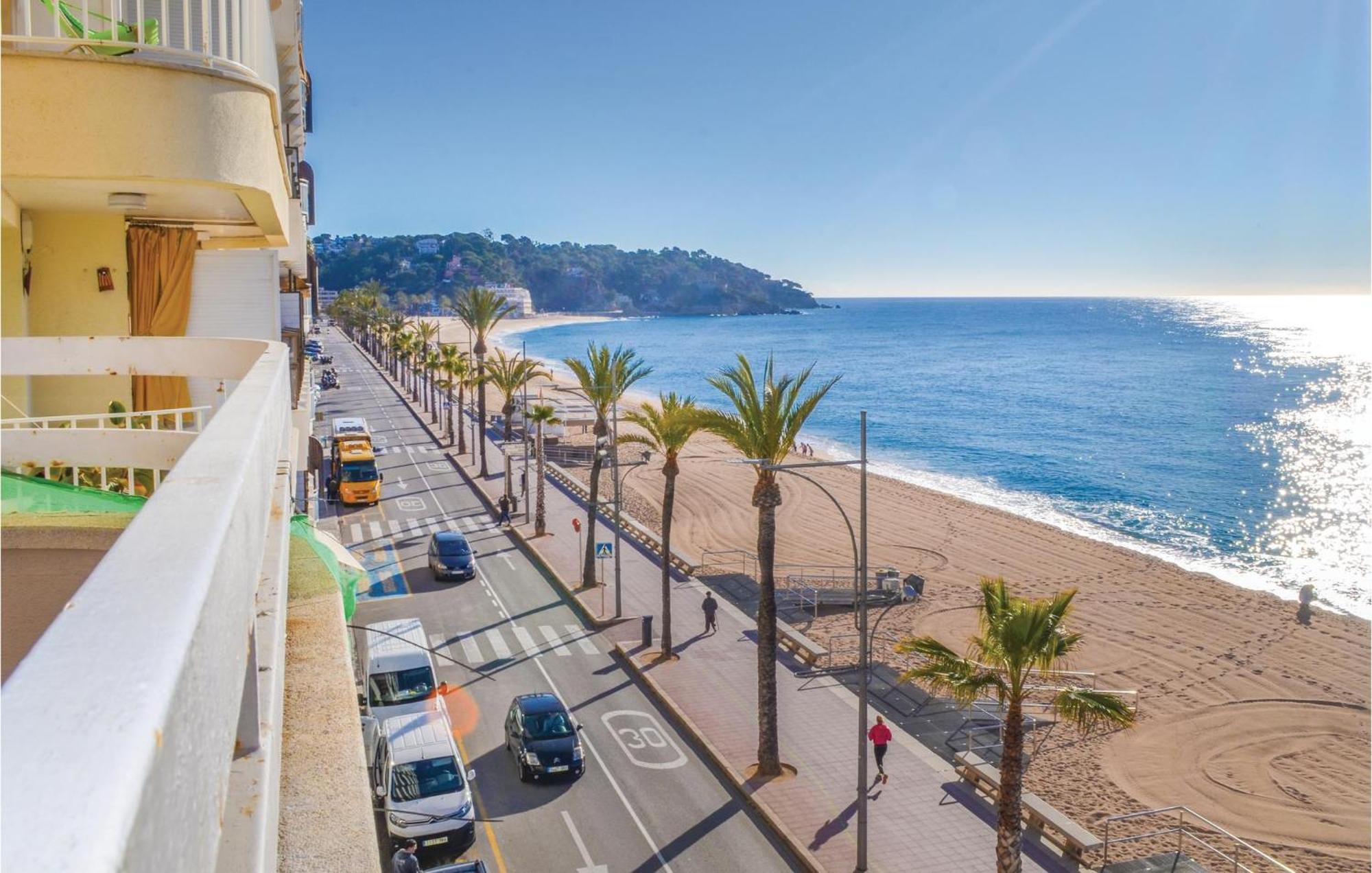 3 Bedroom Beautiful Apartment In Lloret De Mar Eksteriør billede
