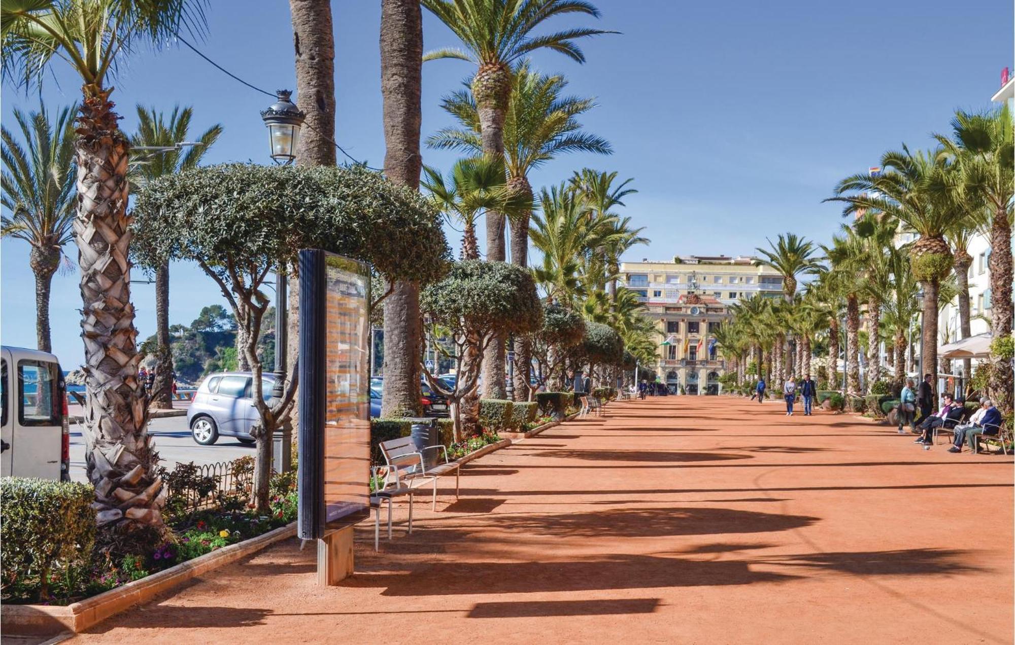 3 Bedroom Beautiful Apartment In Lloret De Mar Eksteriør billede